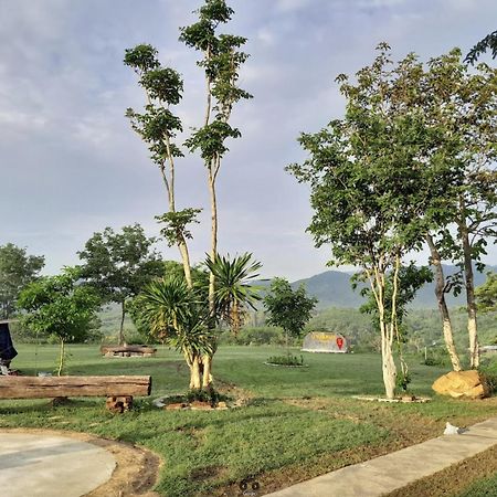 บ้านอิงเมยแคมป์ แก่งกระจาน Ban Phu Bon Екстер'єр фото