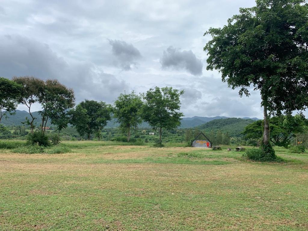 บ้านอิงเมยแคมป์ แก่งกระจาน Ban Phu Bon Екстер'єр фото